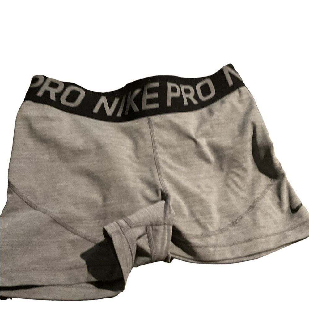 Nike Pro size XL shirts great condition see pics